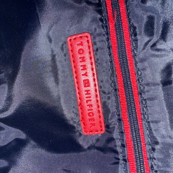 Tommy Hilfiger Pebbled Leather Bucket Bag  Adjustable Strap Drawstring Closure - Picture 11 of 12